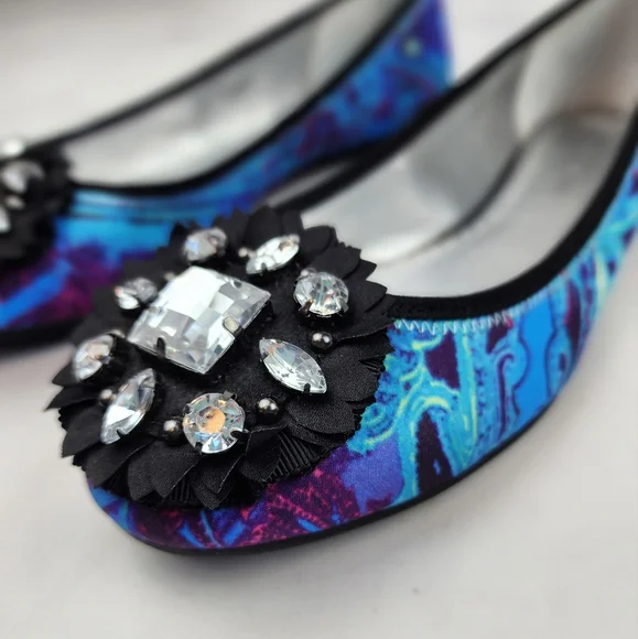 š„³SALE!š„³Adrienne Vittadini Rhinestone flats - Picture 3 of 15